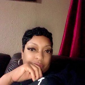 Meet your Posher, Tonya